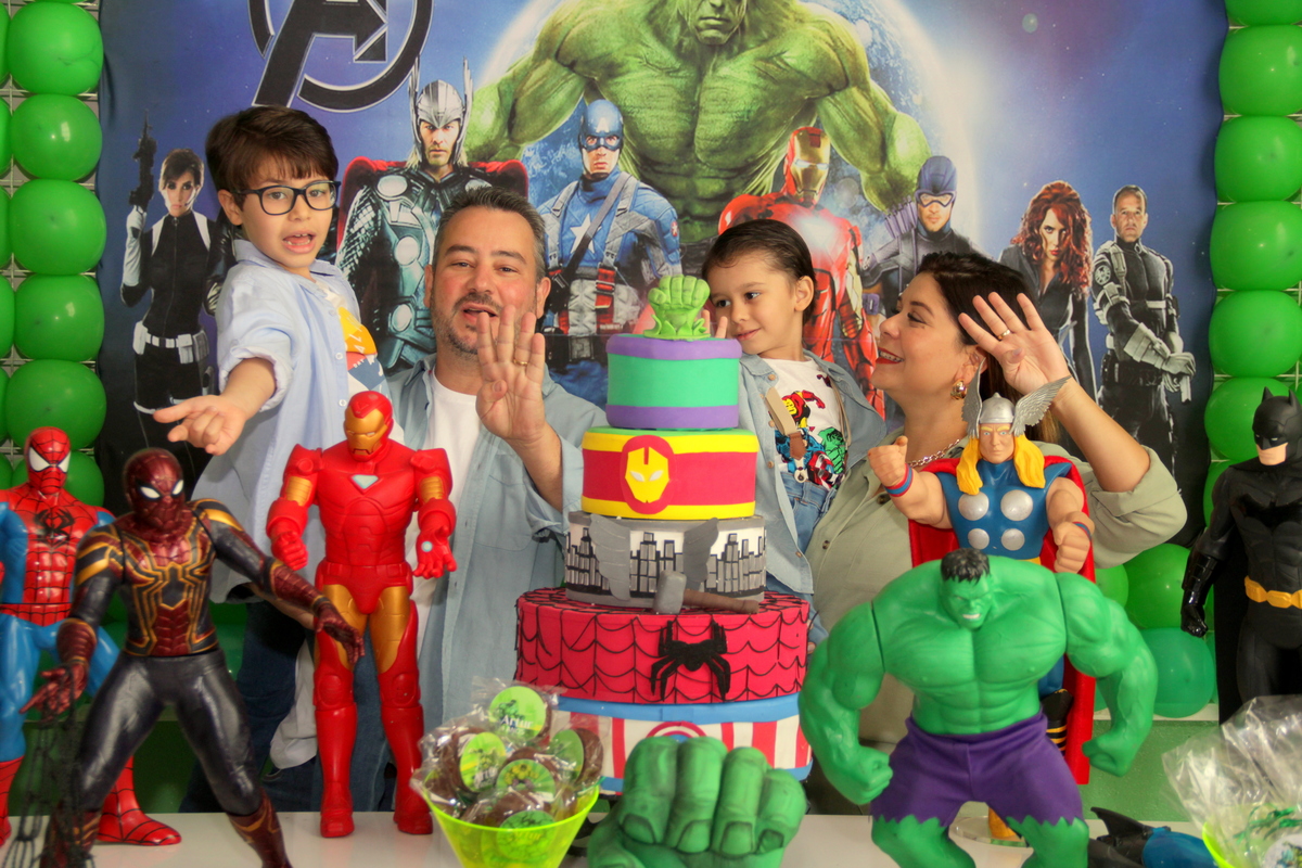 vingadores - festa de crianças - festa em buffet - homem de ferro - capitaão america