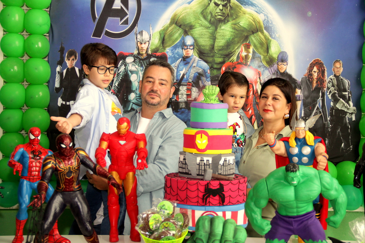 vingadores - festa de crianças - festa em buffet - homem de ferro - capitaão america