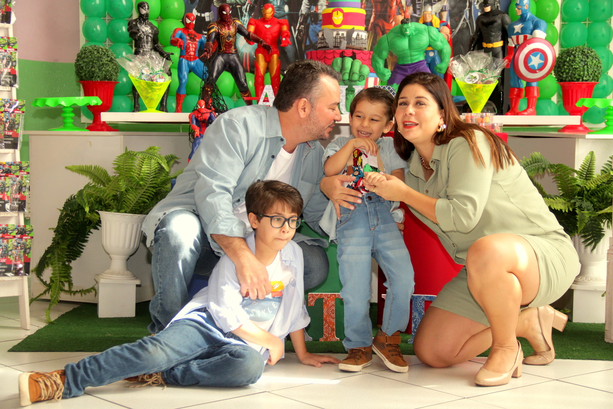 vingadores - festa de crianças - festa em buffet - homem de ferro - capitaão america