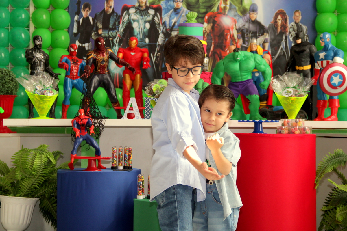 vingadores - festa de crianças - festa em buffet - homem de ferro - capitaão america