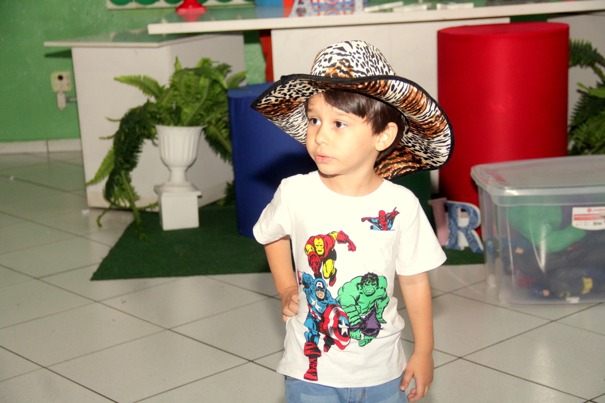 vingadores - festa de crianças - festa em buffet - homem de ferro - capitaão america