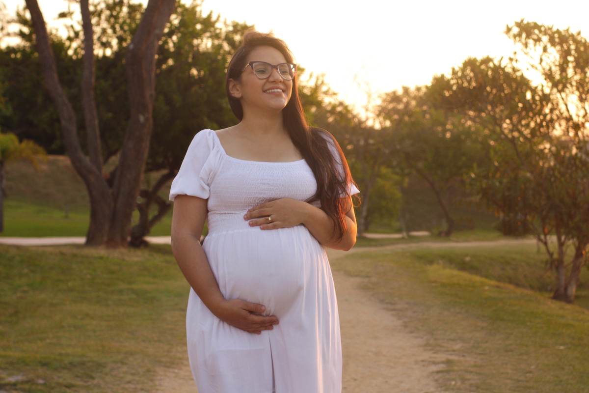 parque das águas - sorocaba - são paulo - mãe de menino - mãe de menina - foto de família - ensaio de gestante externo - por do sol 