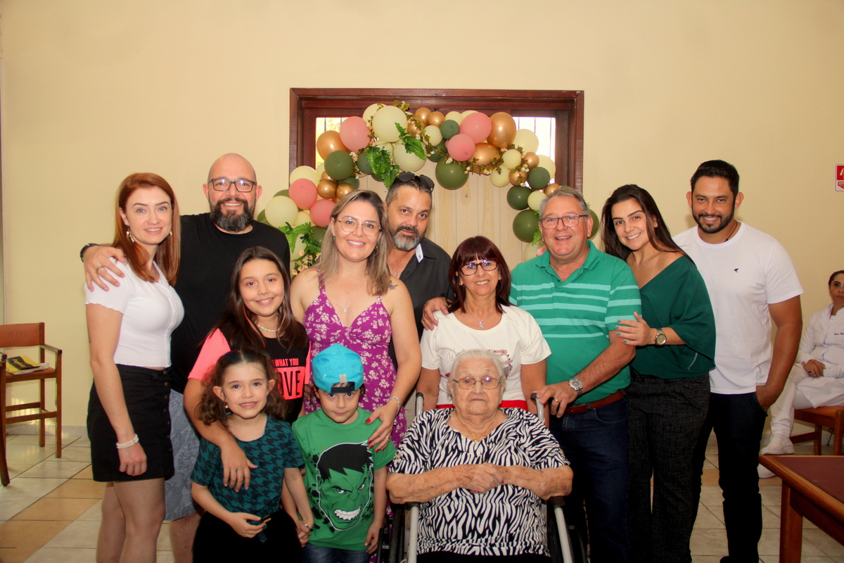 aniversario - 95 anos - festa de aniversario - foto de aniversario - fotografia de aniversario - fotografia de festa - foto de familia- fotografia de familia 