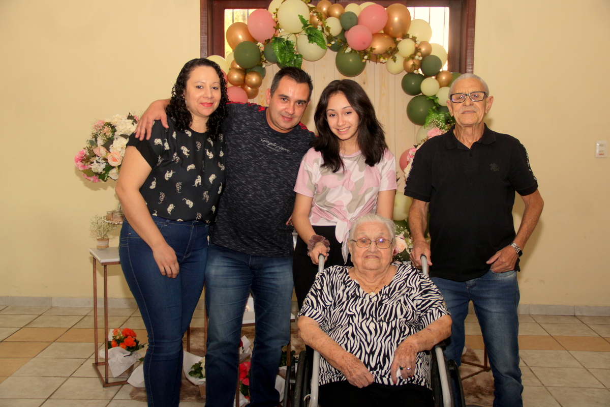 aniversario - 95 anos - festa de aniversario - foto de aniversario - fotografia de aniversario - fotografia de festa - foto de familia- fotografia de familia 