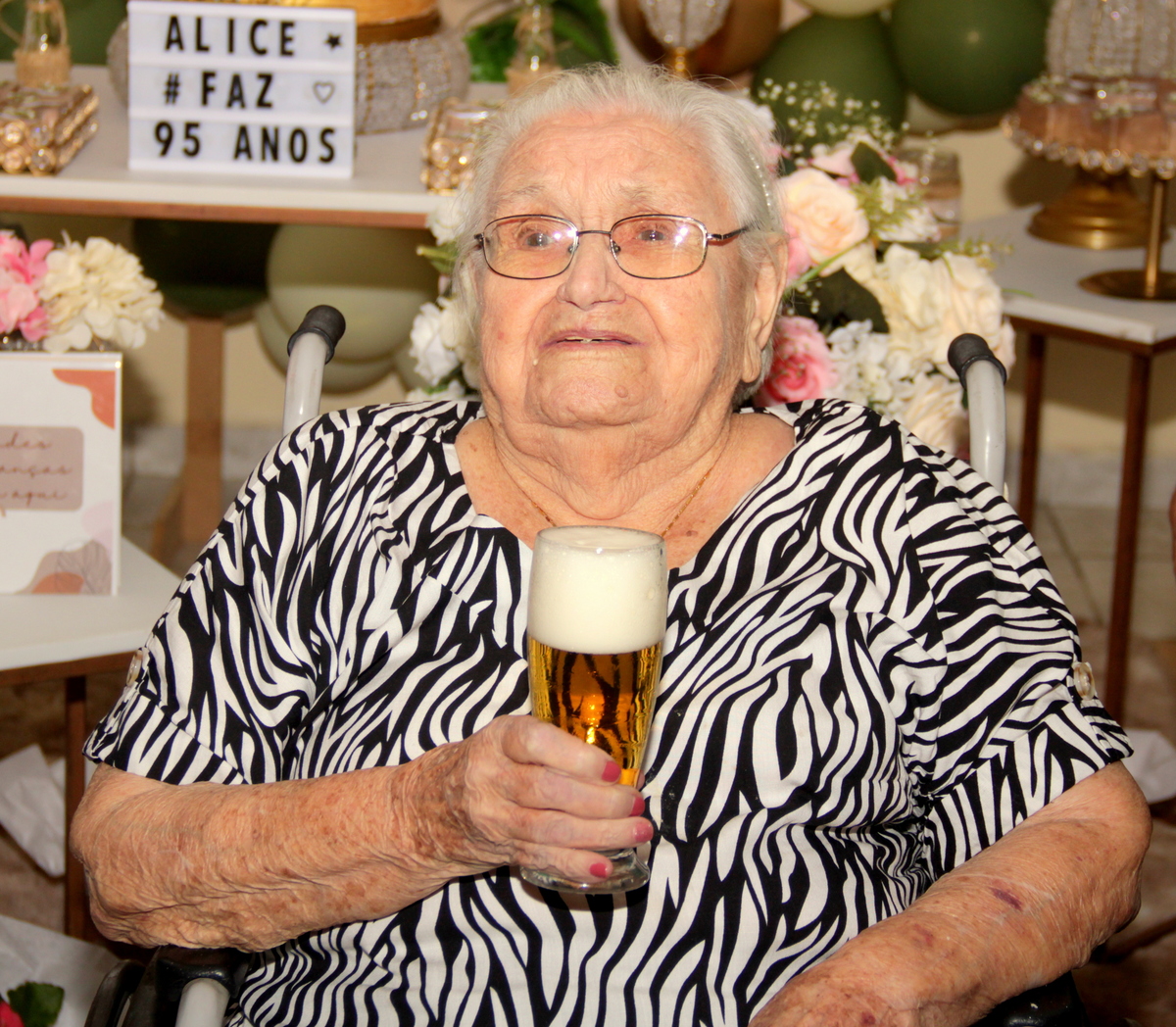 aniversario - 95 anos - festa de aniversario - foto de aniversario - fotografia de aniversario - fotografia de festa - foto de familia- fotografia de familia 