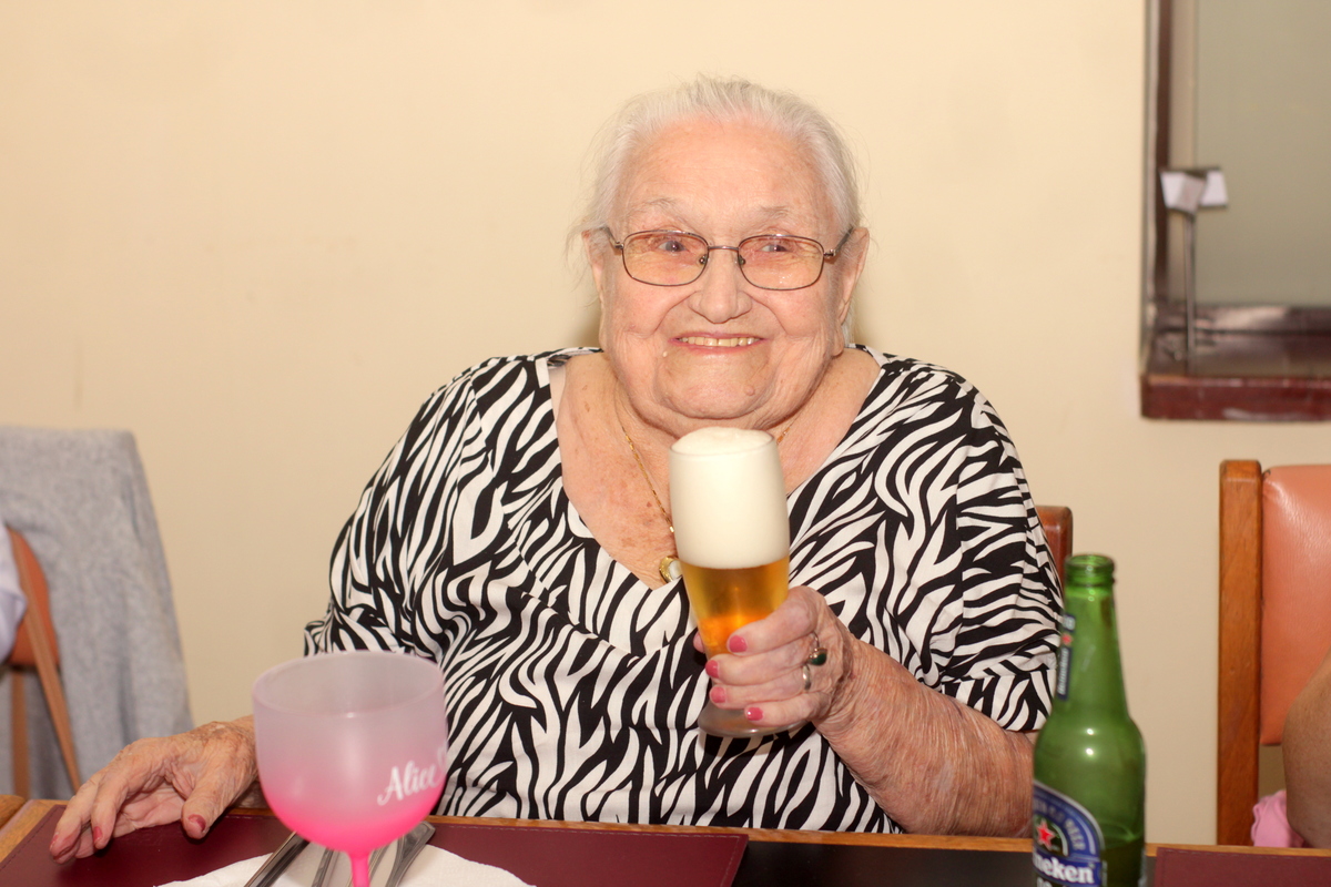 aniversario - 95 anos - festa de aniversario - foto de aniversario - fotografia de aniversario - fotografia de festa 