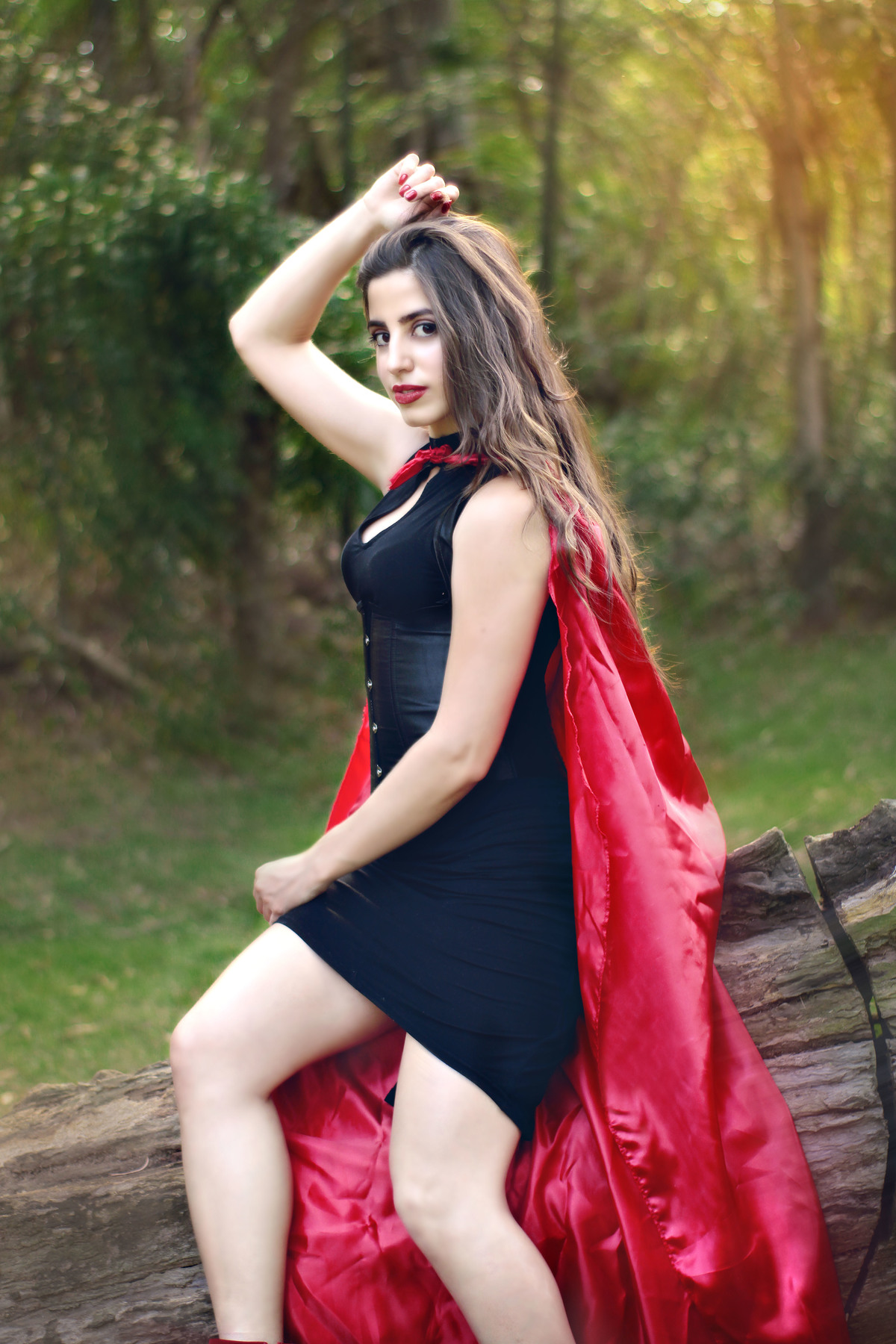 ensaio tematico- ensaio feminino - ensaio externo - chapeuzinho vermelho.