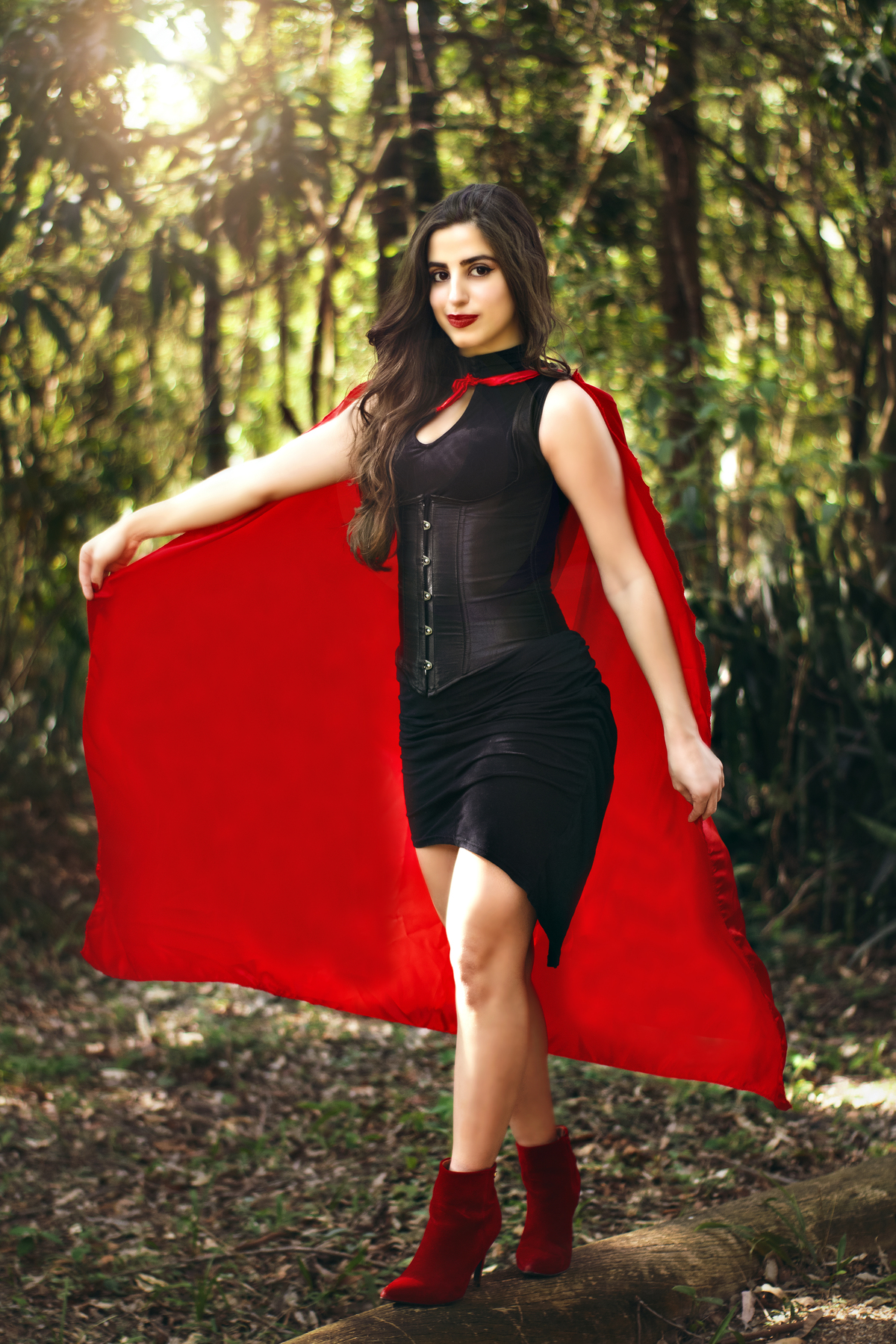 ensaio tematico- ensaio feminino - ensaio externo - chapeuzinho vermelho.