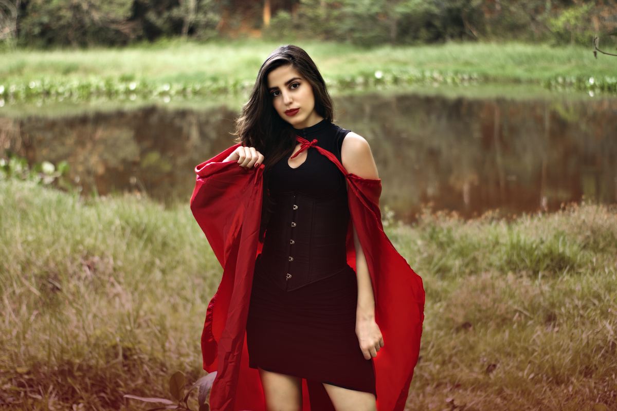 ensaio tematico- ensaio feminino - ensaio externo - chapeuzinho vermelho.