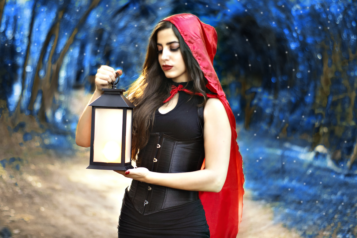 ensaio tematico- ensaio feminino - ensaio externo - chapeuzinho vermelho.