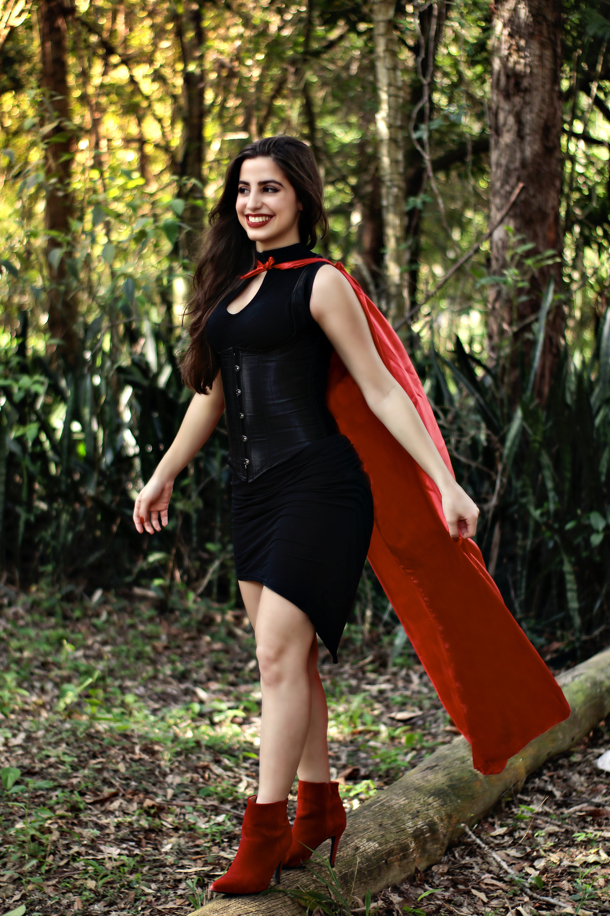 ensaio tematico- ensaio feminino - ensaio externo - chapeuzinho vermelho.