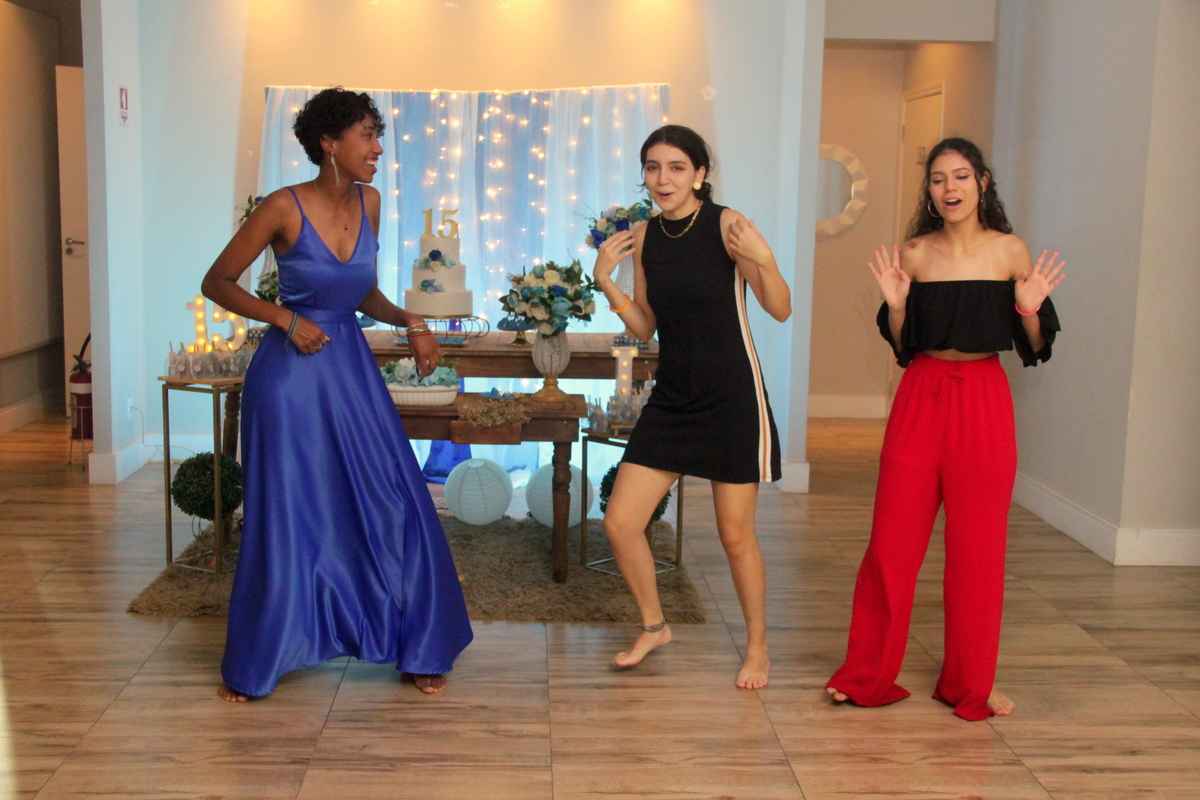 aniversario domingo - decoração azul - debutante - festa de debutante 