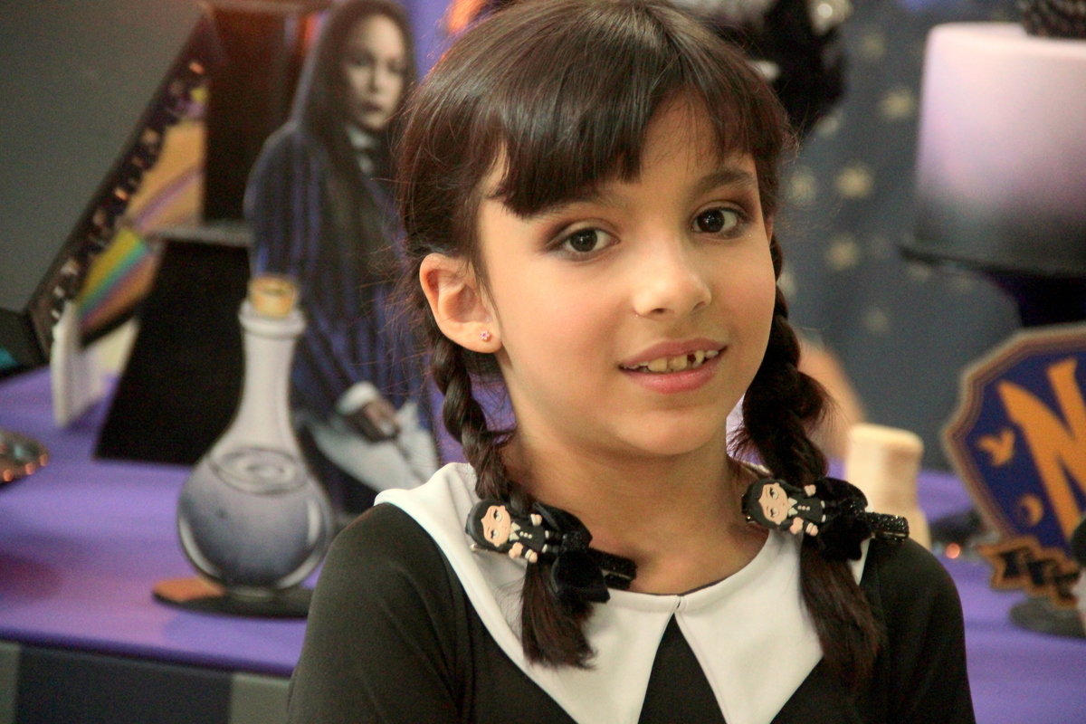 - família addams - vandinha addams - mãozinha - wednesday addams - tio chico - morticia 