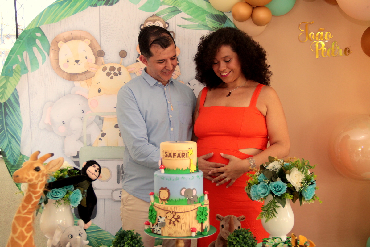 chá de bebê- fotografia de bebê - foto de família - fotografia de família - foto de chá de bebê - mãe de menino - pai de menino - mãe de três 