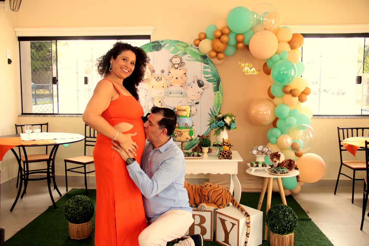 chá de bebê- fotografia de bebê - foto de família - fotografia de família - foto de chá de bebê - mãe de menino - pai de menino - mãe de três 