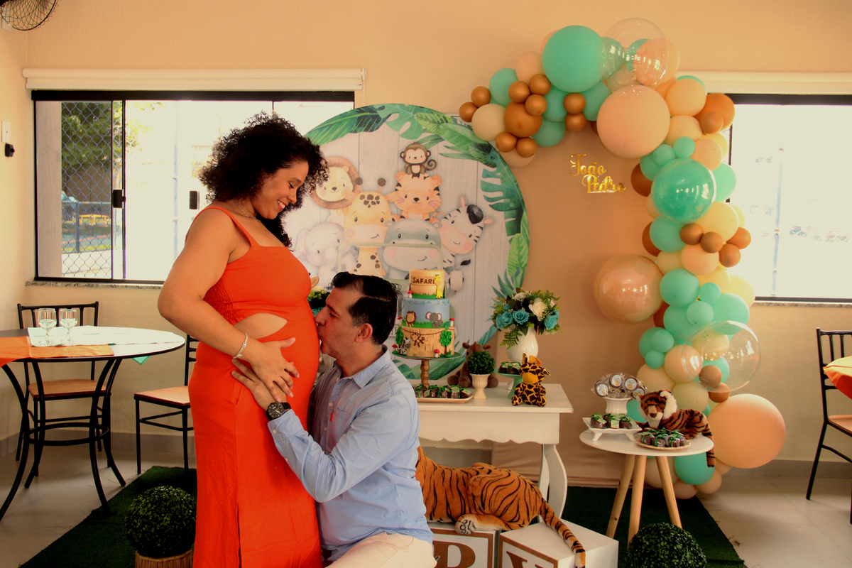 chá de bebê- fotografia de bebê - foto de família - fotografia de família - foto de chá de bebê - mãe de menino - pai de menino - mãe de três 