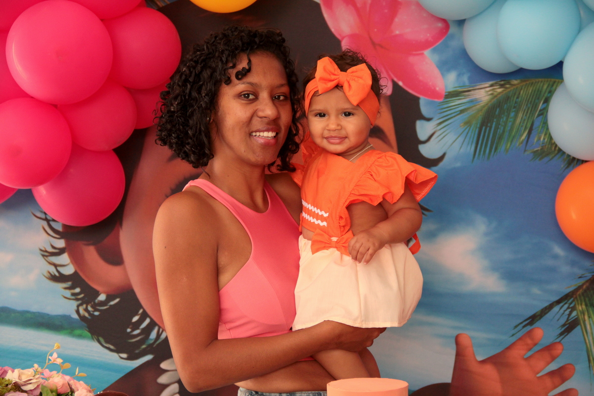 - foto de crinça - fotografia de criança - piscina - chácara - sorocaba -são paulo - araçoiaba 