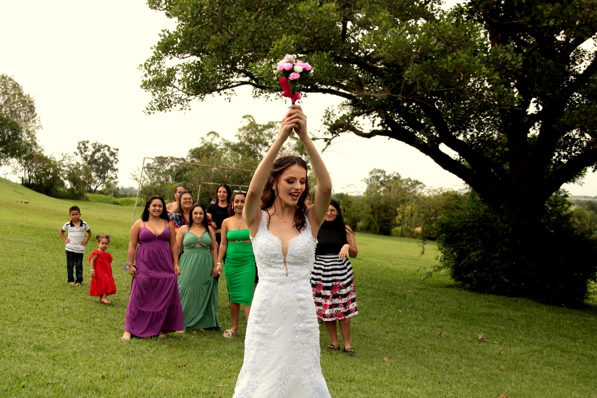 fotografia de casamento - foto de casamento - casamento diurno - festa de casamento - noiva 2024 - interior de são paulo - tiete - sp 