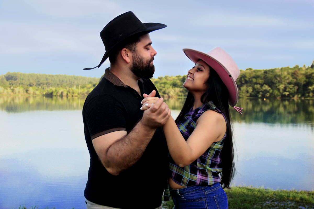 casamento - foto de casamento - pré wedding- fazenda ipanema - iperó - sorocabz- sertanejo  - são paulo- cowboy - cowgirl 
