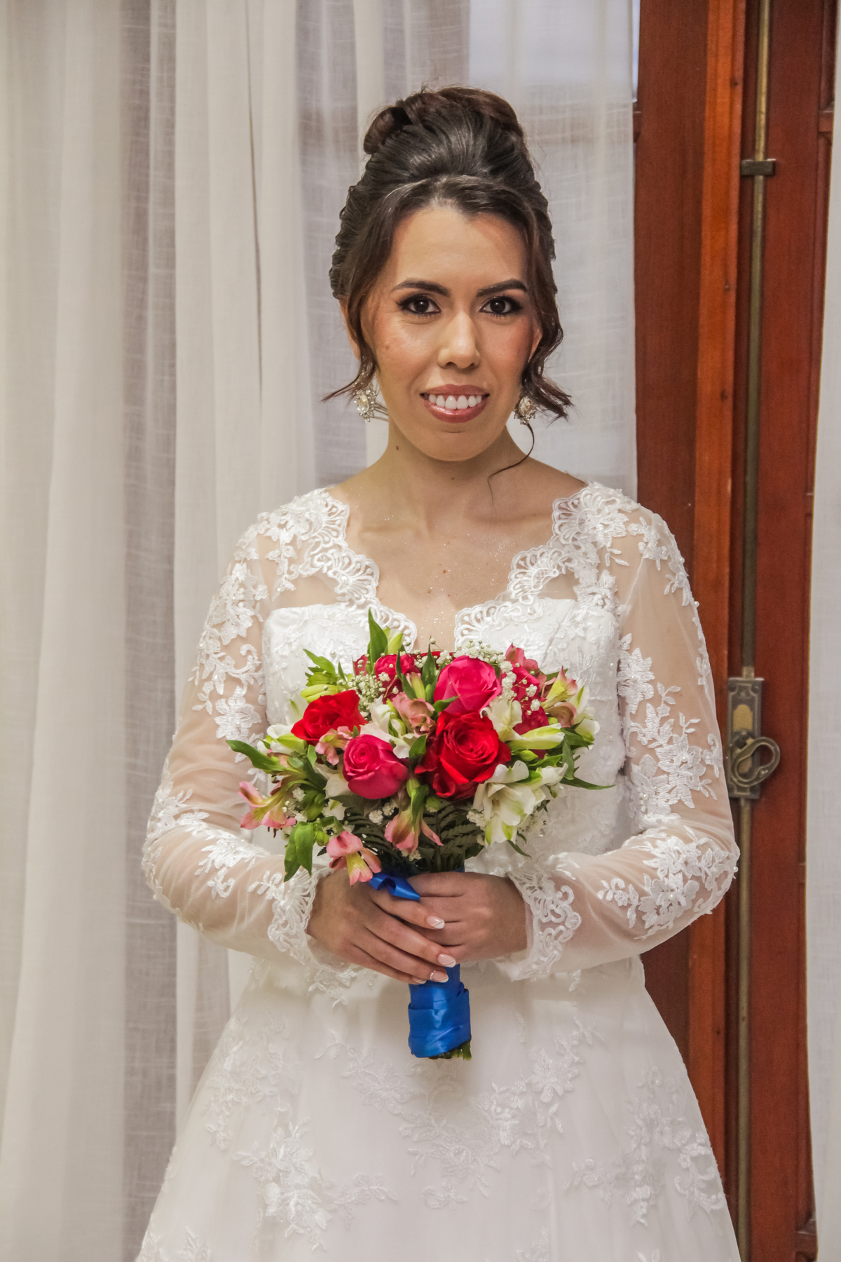 noiva - noivo- casamento - noivado - festa de casamento- cerimonia - padrinhos - foto de casamento- fotografia de casamento- votorantim - sao paulo - sorocaba - making off 