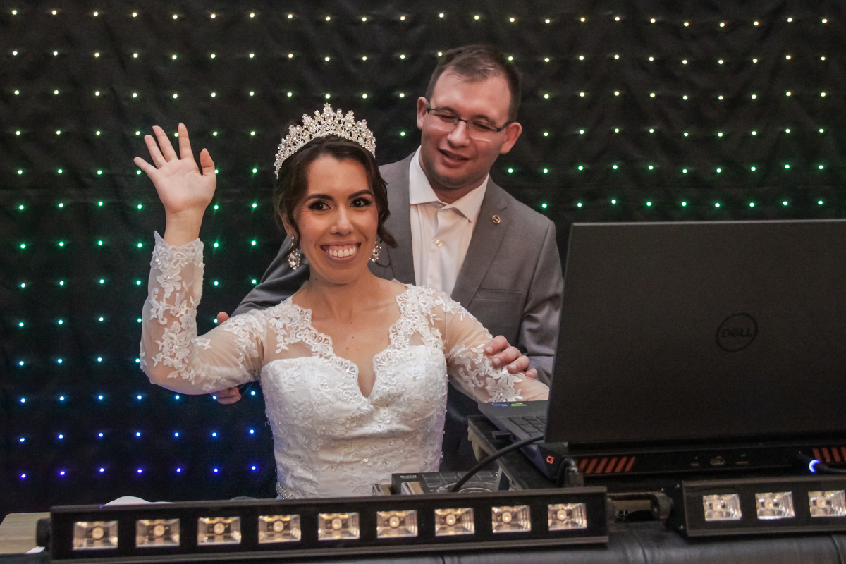 noiva - noivo- casamento - noivado - festa de casamento- cerimonia - padrinhos - foto de casamento- fotografia de casamento- votorantim - sao paulo - sorocaba - making off 
