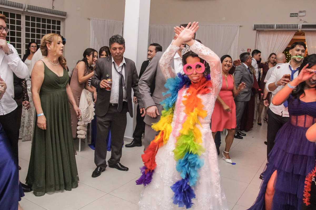 noiva - noivo- casamento - noivado - festa de casamento- cerimonia - padrinhos - foto de casamento- fotografia de casamento- votorantim - sao paulo - sorocaba - making off 