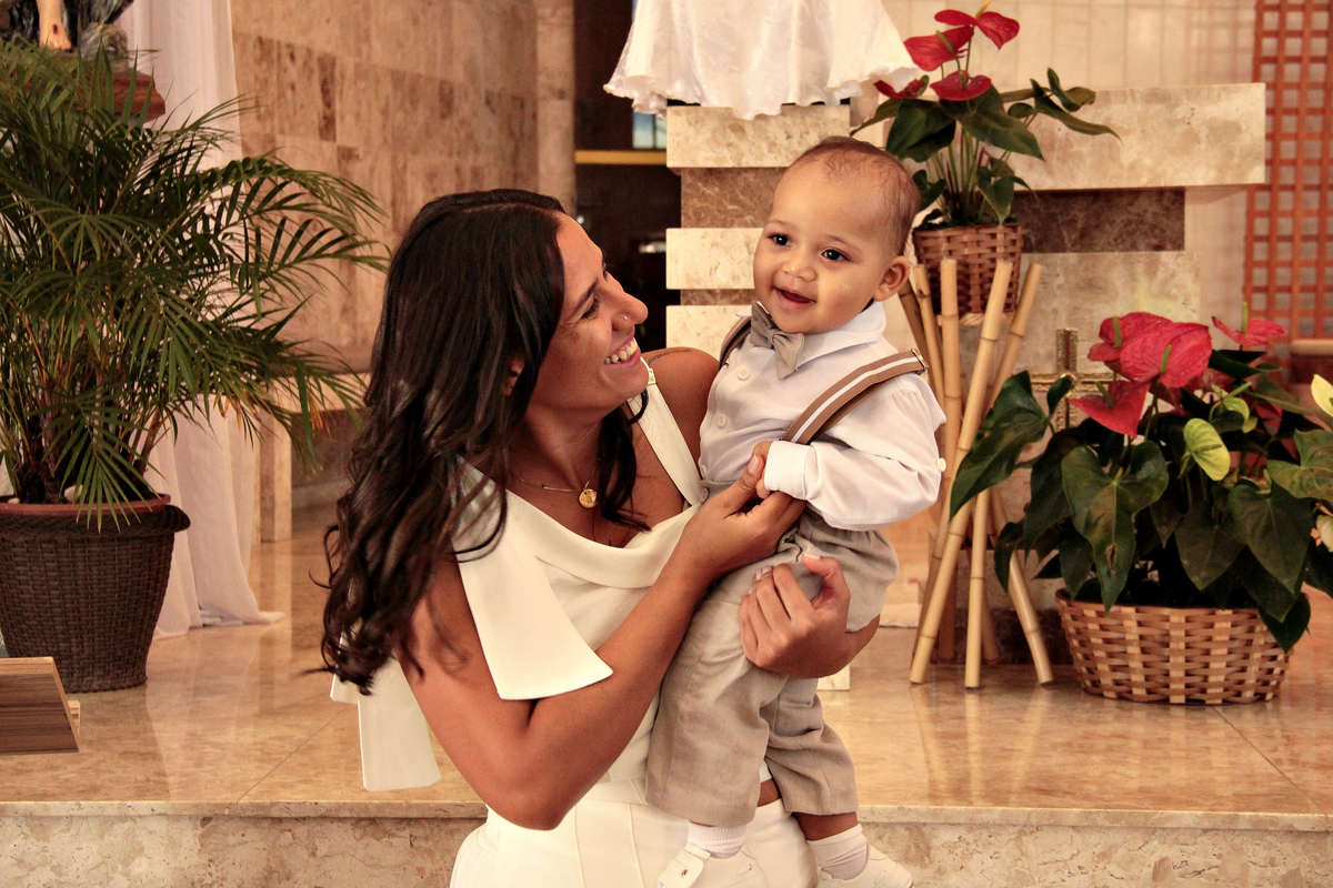 Batizado em Sorocaba
Batizado na Igreja Nossa Senhora Auxiliadora
Batizado no Salesiano Sorocaba
Fotos de batismo na igreja
Fotografia de momentos especiais em família
Lembranças do batizado do bebê
Fotógrafa de eventos familiares
Fotografia documental de