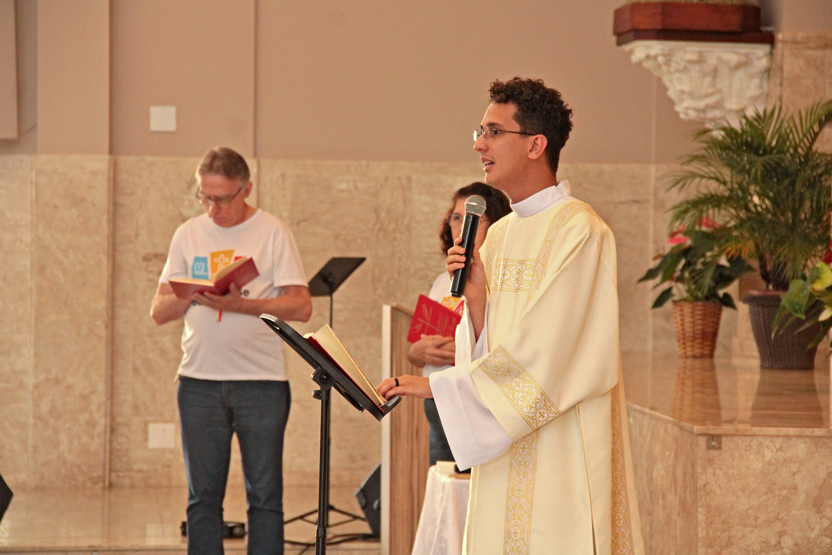 Batizado em Sorocaba
Batizado na Igreja Nossa Senhora Auxiliadora
Batizado no Salesiano Sorocaba
Fotos de batismo na igreja
Fotografia de momentos especiais em família
Lembranças do batizado do bebê
Fotógrafa de eventos familiares
Fotografia documental d
