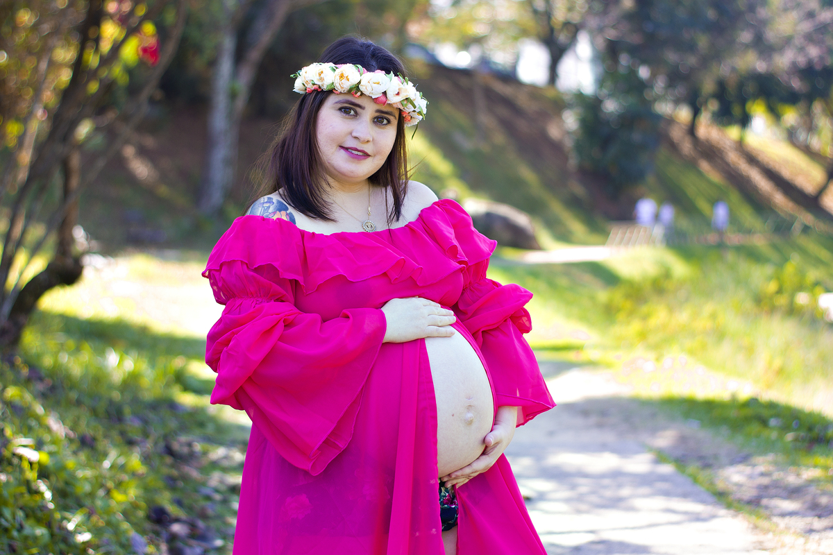 ensaio gestante- gestante- externo - coroa de flores - figurino- gestante - Sorocaba - São Paulo