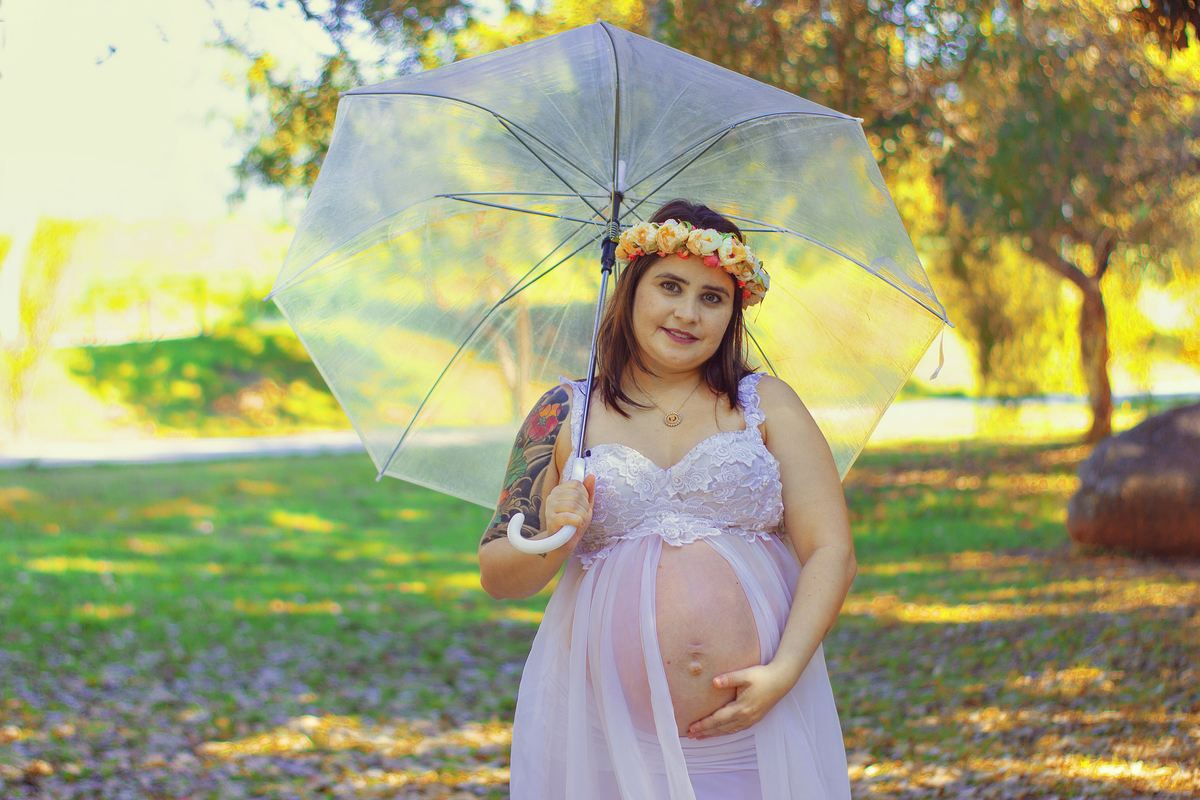 ensaio gestante- gestante- externo - coroa de flores - figurino- gestante - Sorocaba - São Paulo