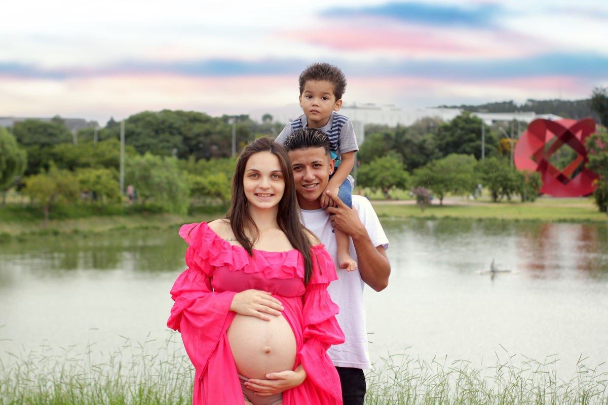 ensaio de gestante externo- book gestante - vestidos de gestante - figurino para gestante- mãe de menina - ensaio de família. 