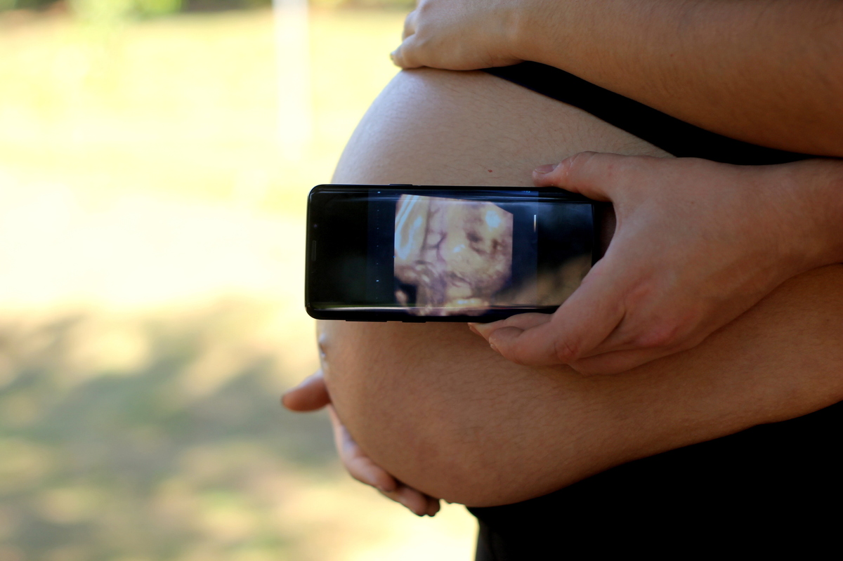 ensaio de gestante - ensaio externo de gestante - grávida- mãe de menino -ensaio de gestante no parque 