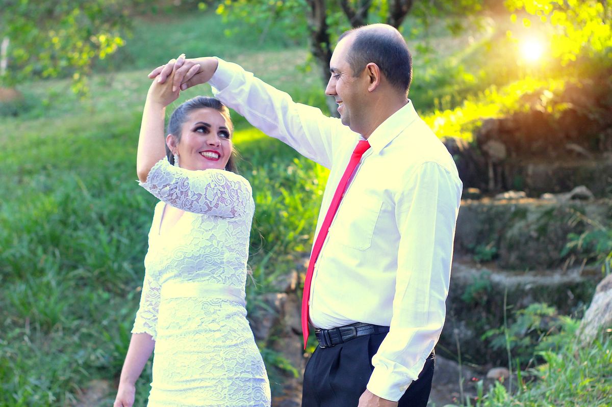 pré wedding- foto de casal - foto de casamento- casamento - casamento cívil - buquê de rosas - buquê de casamento