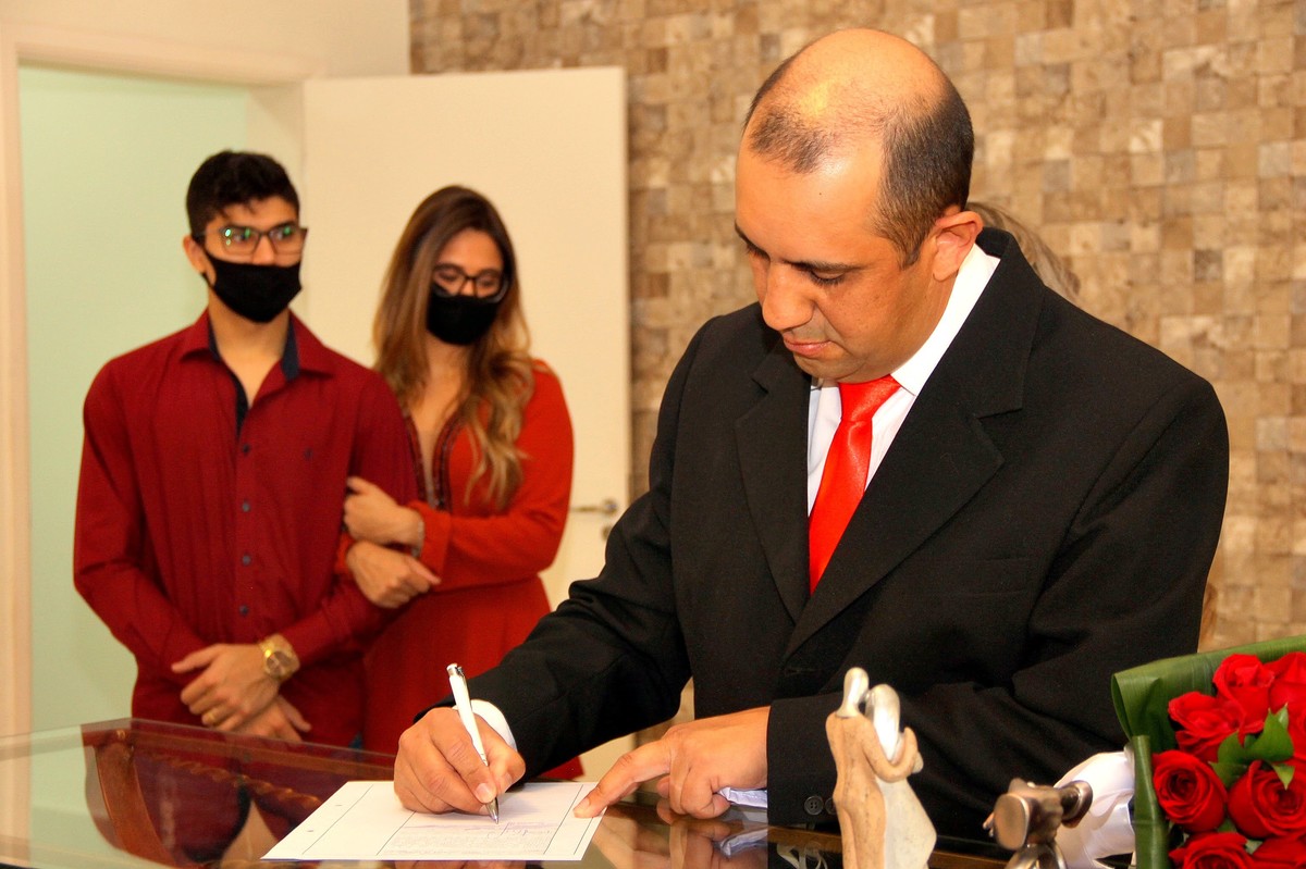 casamento civil - casamento - cívil - casal - fotos de casamento- assinatura 