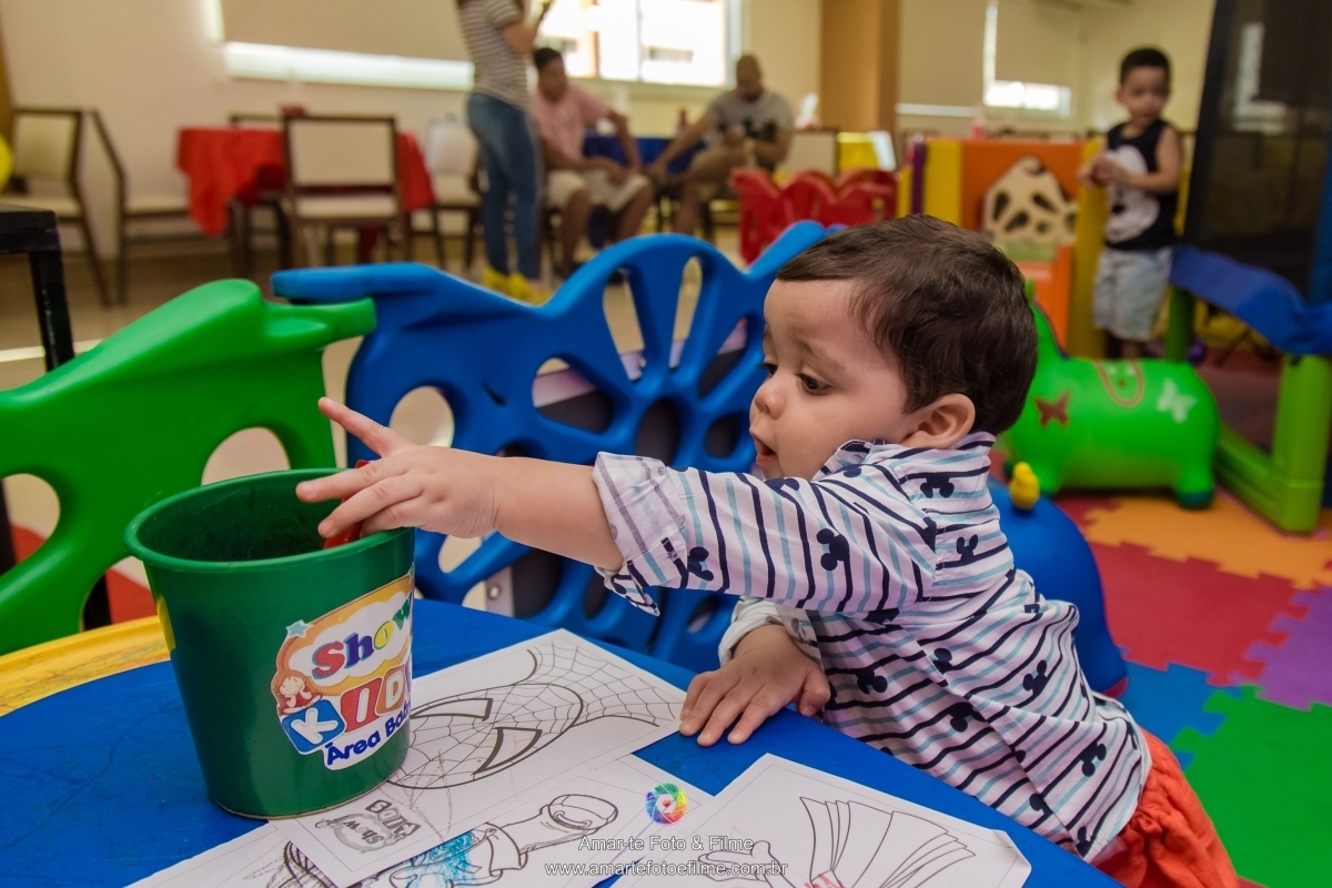festa em play brinquedos festa circo do mickey decoração de festa infantil criança desenhando