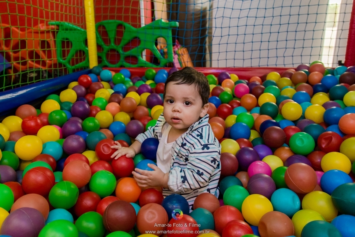 festa em play brinquedos festa circo do mickey decoração de festa infantil piscina de bolinha