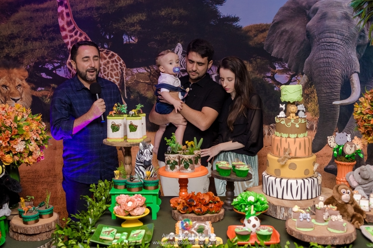 festa infantil tema safari primeiro aninho barra da tijuca rio de janeiro decoração tema floresta selva 