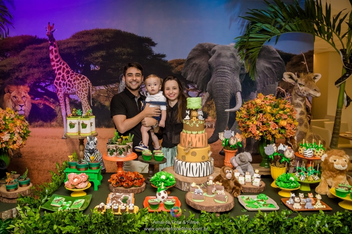 festa infantil tema safari primeiro aninho barra da tijuca rio de janeiro decoração tema floresta selva 