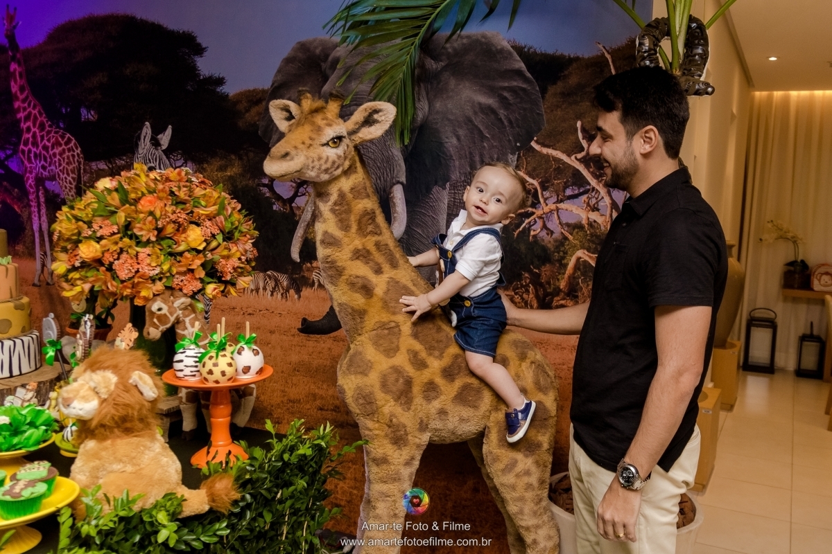 festa infantil tema safari primeiro aninho barra da tijuca rio de janeiro decoração tema floresta selva 