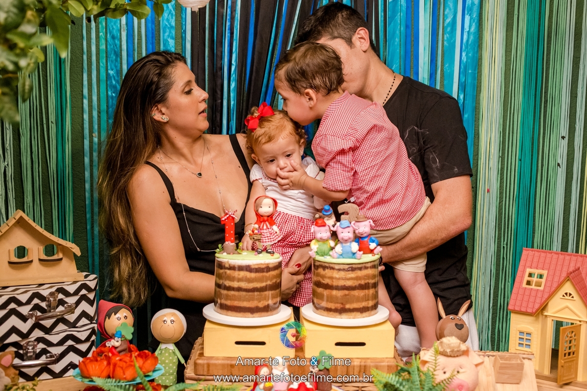 festa infantil rio de janeiro chapeuzinho vermelho tres porquinhos barra da tijuca recreio dos bandeirantes decoração decoracao de festa o quintal festa ao ar livre