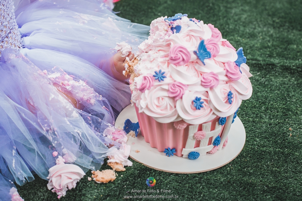 smash the cake parque lage tema flores rio de janeiro menina fada fadinha decoração bolo zona sul rj jardim botanico lagoa copacabana