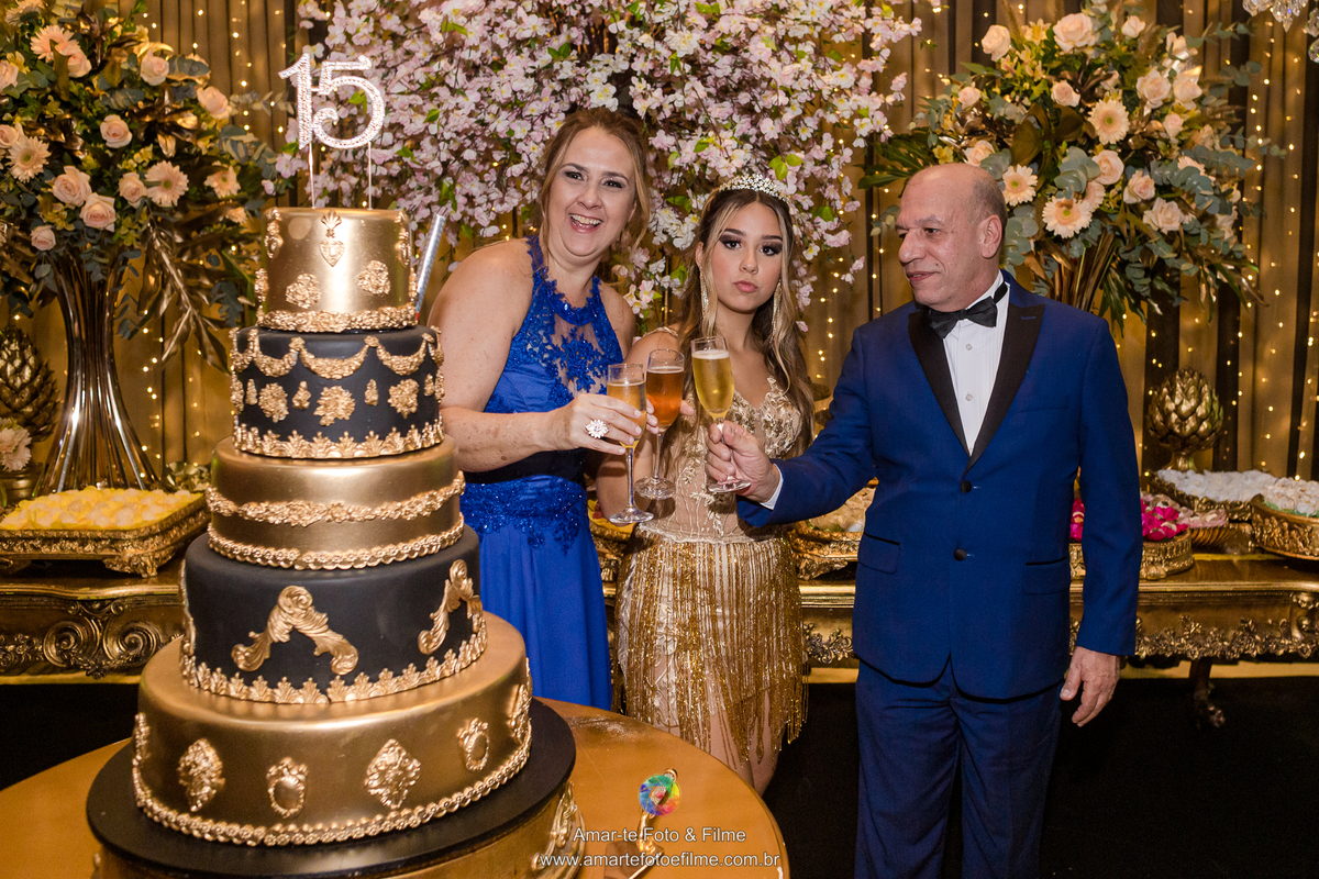 fotografo de 15 anos barra da tijuca versatilly rio de janeiro copacabana leblon ipanema recreio dos bandeirantes debutantes xv anos decoração salão de festas casa de festas 