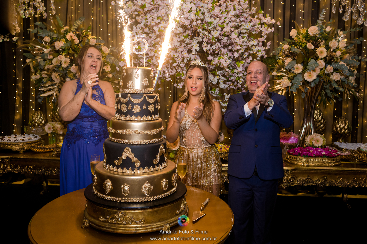 fotografo de 15 anos barra da tijuca versatilly rio de janeiro copacabana leblon ipanema recreio dos bandeirantes debutantes xv anos decoração salão de festas casa de festas 