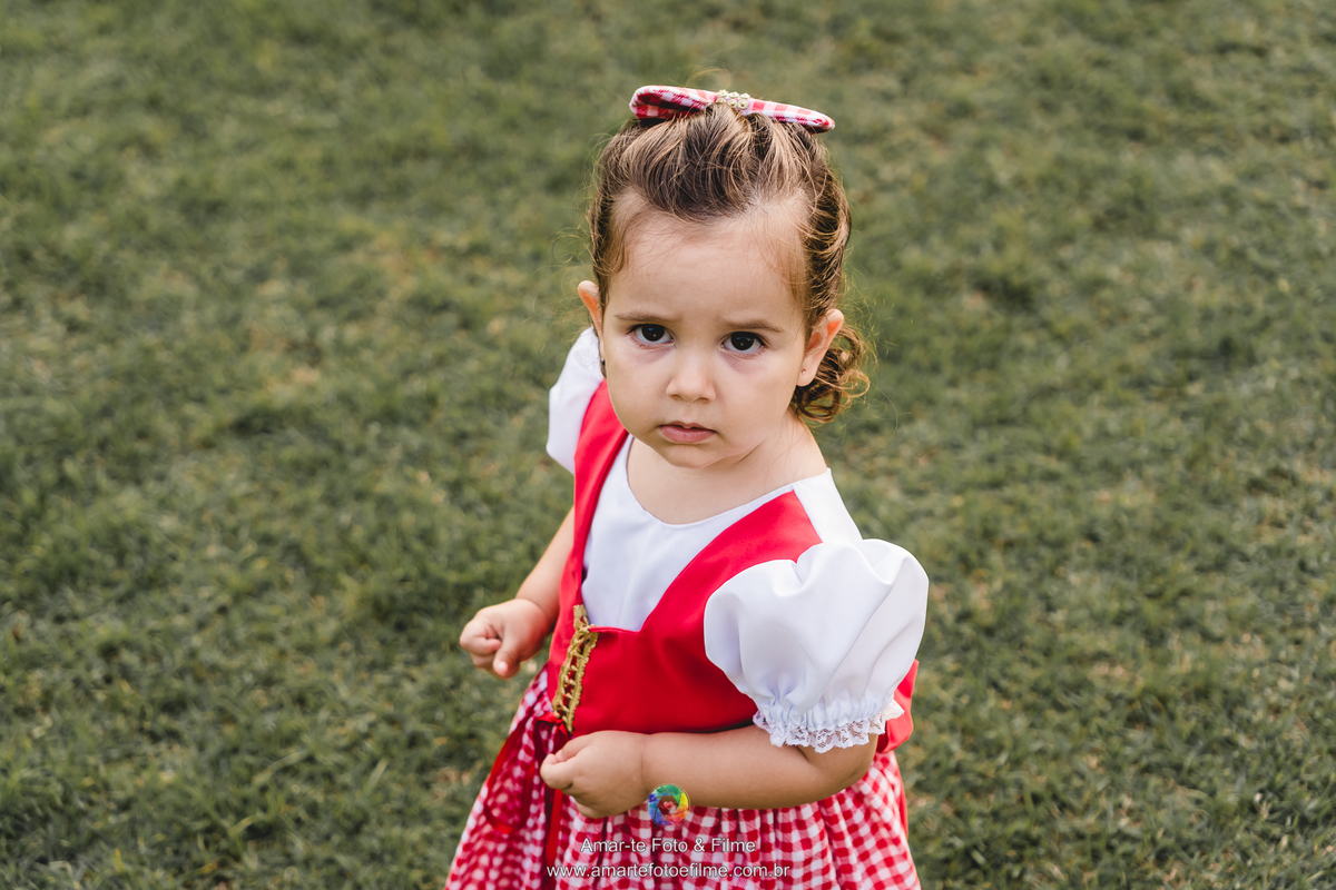 ensaio infantil externo chapeuzinho vermelho rio de janeiro rj recreio barra copacabana ao ar livre tematico jardim condominio