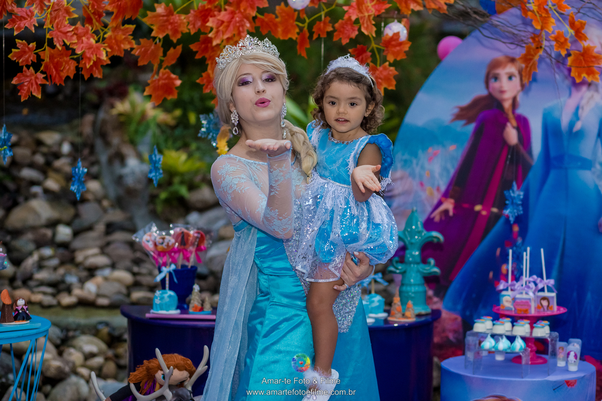 festa infantil tema frozen fortnite princesa disney casa do alto familia fotografia decoração menina alto da boa vista rio e janeiro
