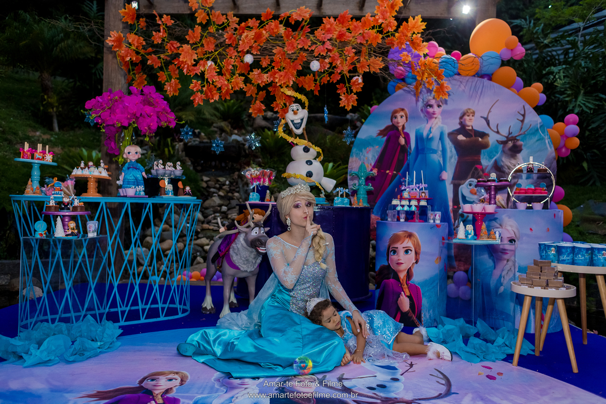 festa infantil tema frozen fortnite princesa disney casa do alto familia fotografia decoração menina alto da boa vista rio e janeiro