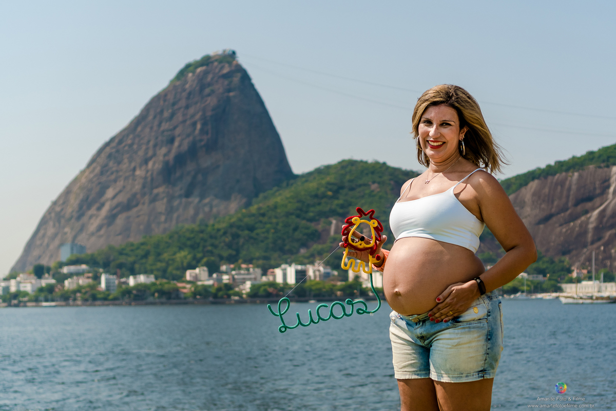 ensaio gestante na praia da urca praia vermelha aterro do flamengo gravida  gestação amanhecer ensaio fotografico gestante praia vermelha urca botafogo rio de janeiro praia familia fotografo família ensaio de gestante