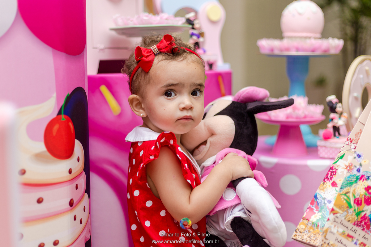 festa infantil minnie confeitaria confeiteira rio de janeiro recreio dos bandeirantes decoração menina