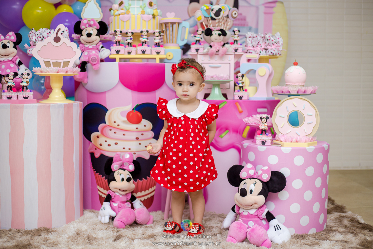 festa infantil minnie confeitaria confeiteira rio de janeiro recreio dos bandeirantes decoração menina