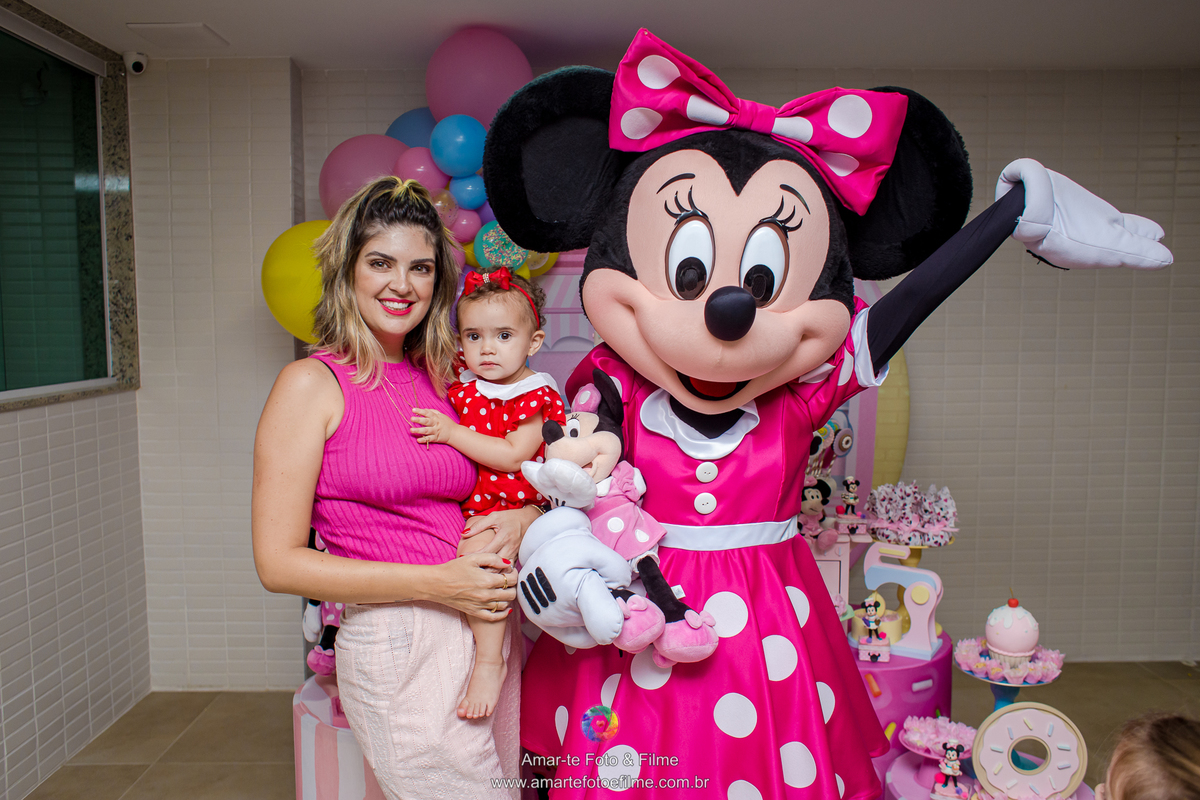 festa infantil minnie confeitaria confeiteira rio de janeiro recreio dos bandeirantes decoração menina